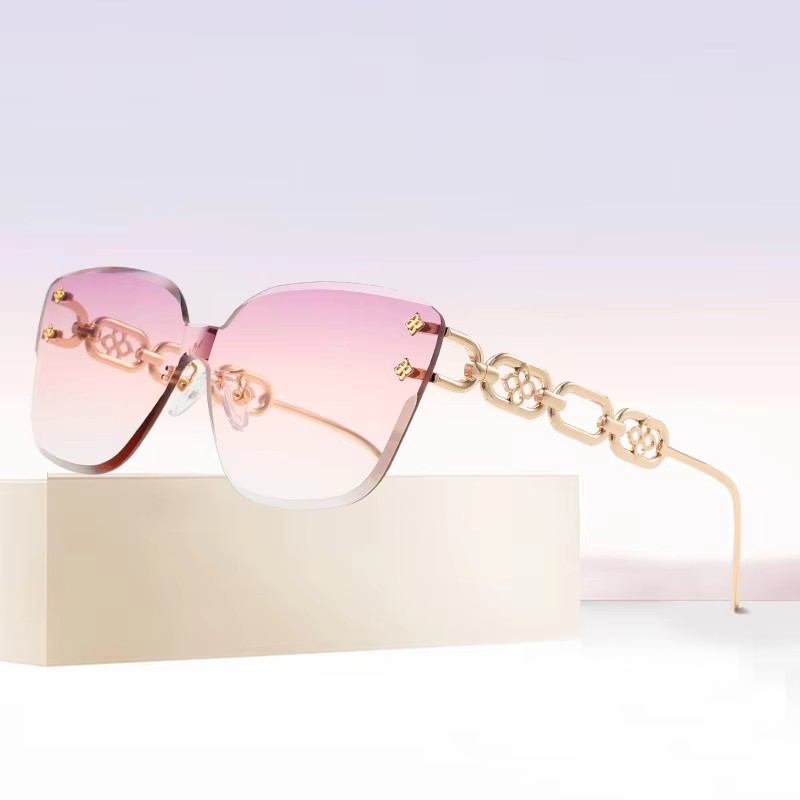 Street Fashion Photo - Nuevas gafas de sol de moda,